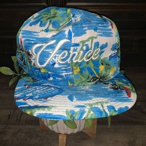 VINTAGE HEADLINES VENICE CAP